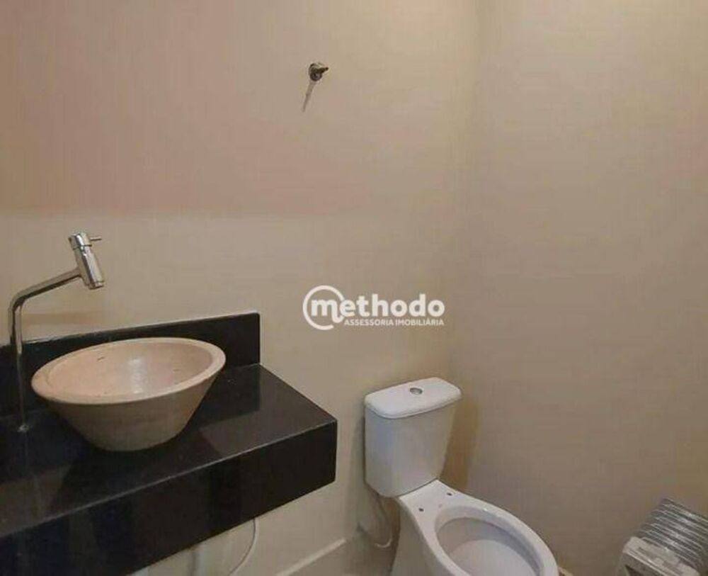 Casa à venda com 9 quartos, 180m² - Foto 1