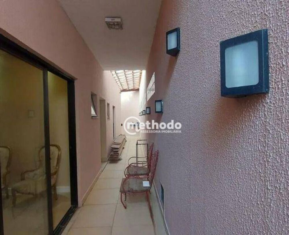 Casa à venda com 9 quartos, 180m² - Foto 2