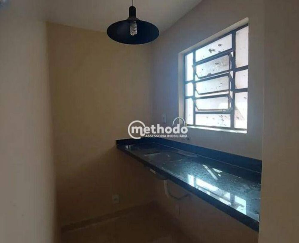 Casa à venda com 9 quartos, 180m² - Foto 3