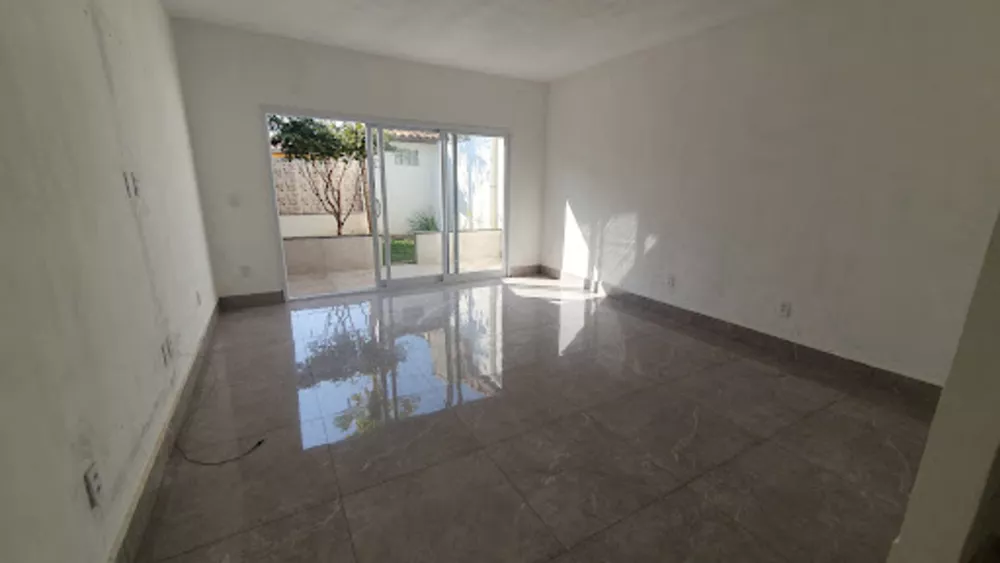 Casa à venda com 3 quartos, 147m² - Foto 2