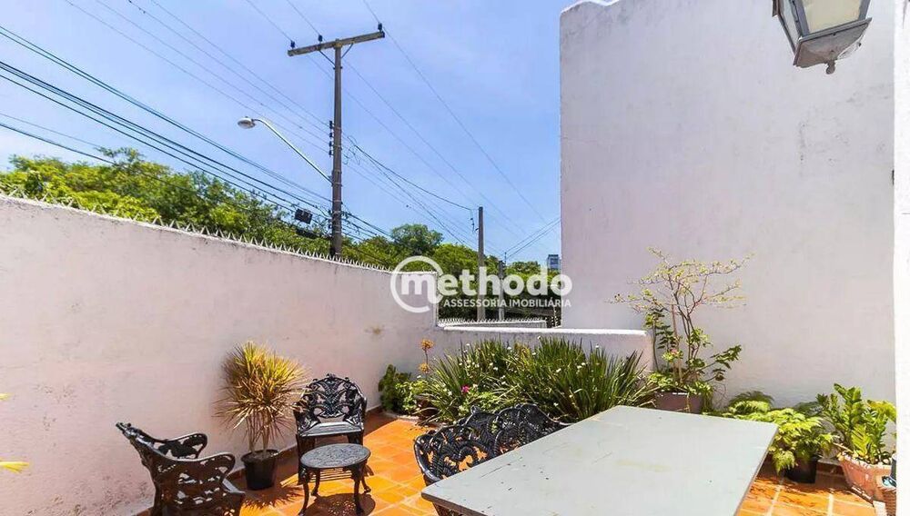 Casa à venda e aluguel com 3 quartos, 150m² - Foto 3