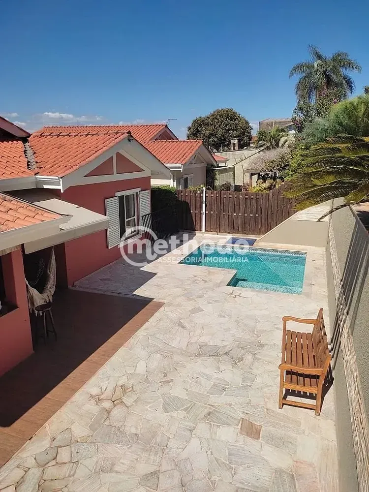Casa, 4 quartos, 220 m² - Foto 1
