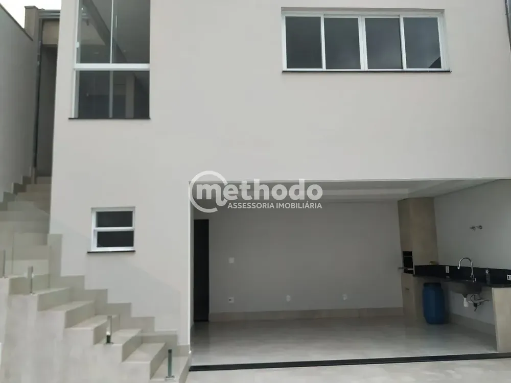 Casa, 3 quartos, 214 m² - Foto 1
