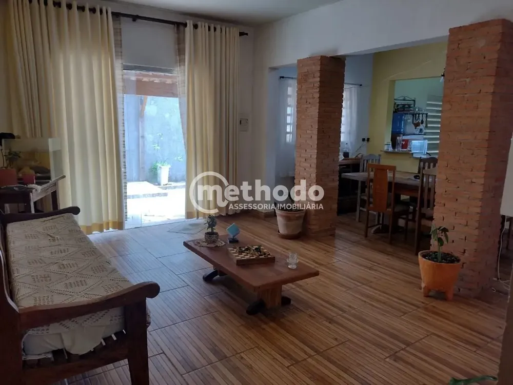 Chácara, 4 quartos, 1369 m² - Foto 1
