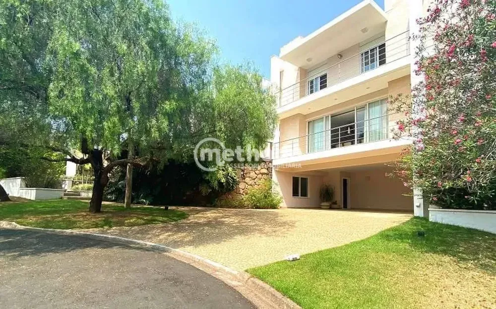 Casa, 4 quartos, 700 m² - Foto 1