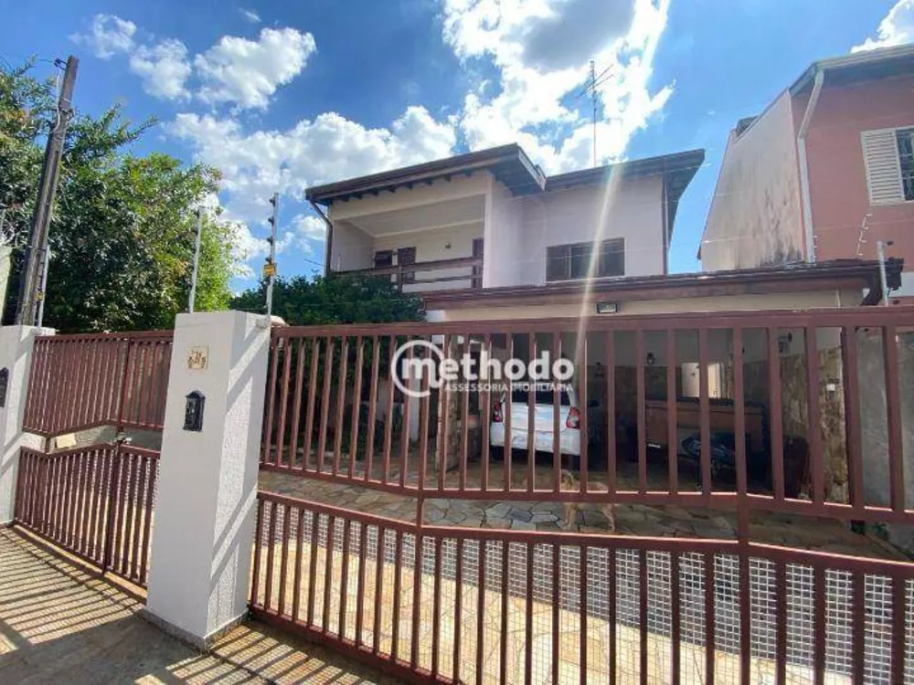 Casa à venda com 4 quartos, 280m² - Foto 1