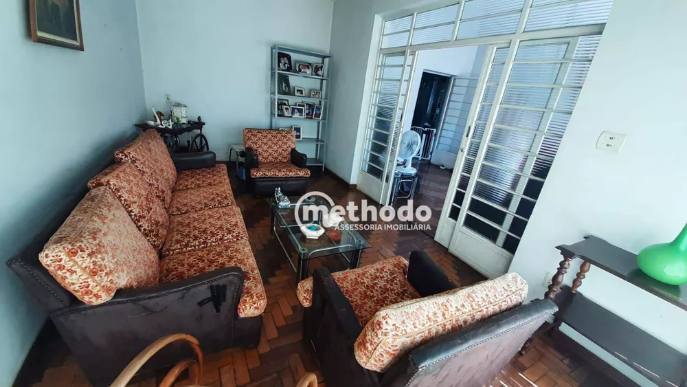 Casa à venda com 3 quartos, 223m² - Foto 4