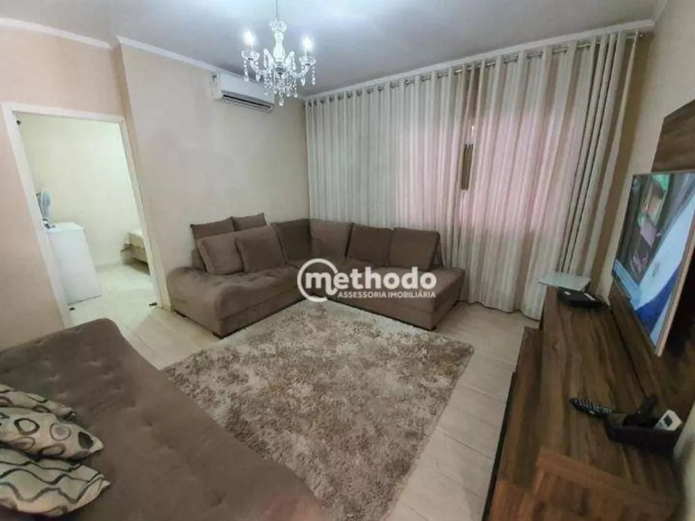 Casa à venda com 3 quartos, 142m² - Foto 1