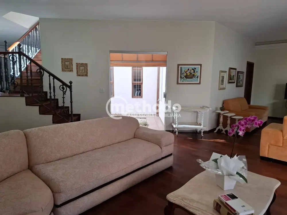 Casa, 3 quartos, 290 m² - Foto 1