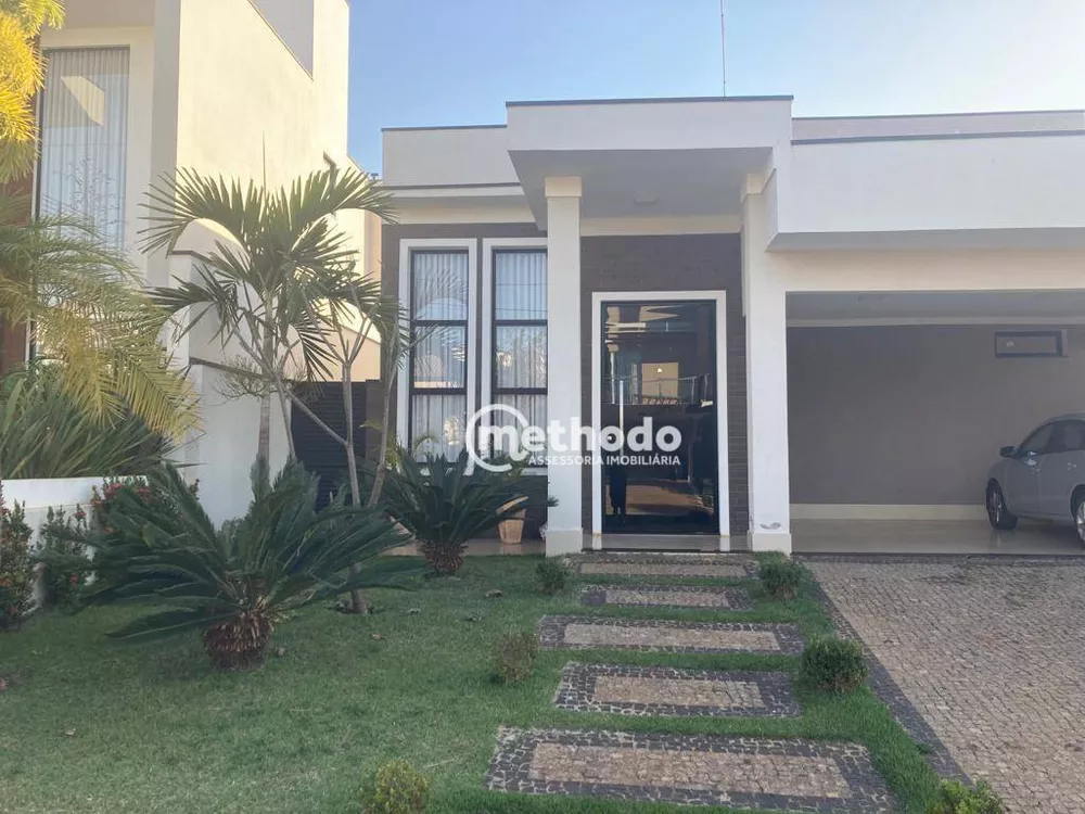 Casa de Condomínio à venda com 3 quartos, 200m² - Foto 1