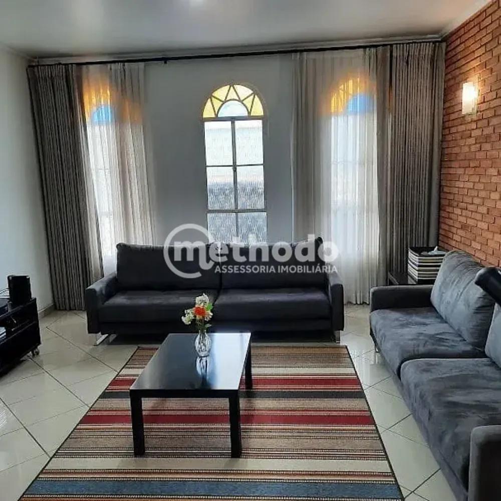 Casa, 3 quartos, 213 m² - Foto 2