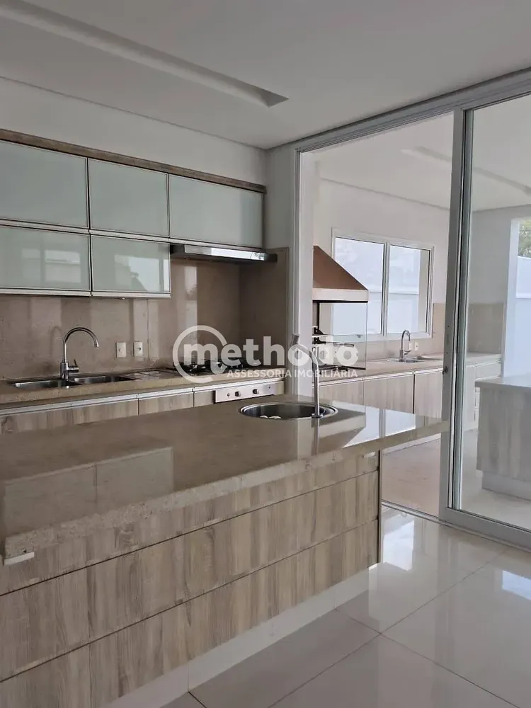 Casa, 3 quartos, 253 m² - Foto 4