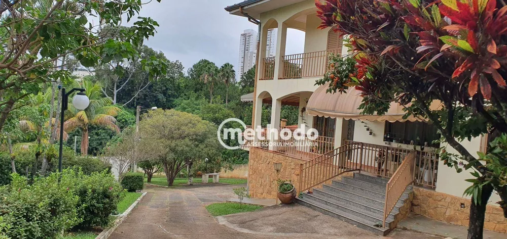 Casa à venda com 4 quartos, 400m² - Foto 4