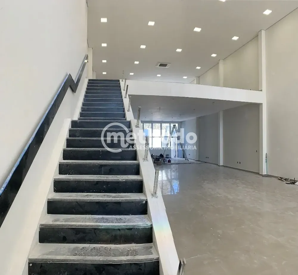 Loja-Salão, 706 m² - Foto 1