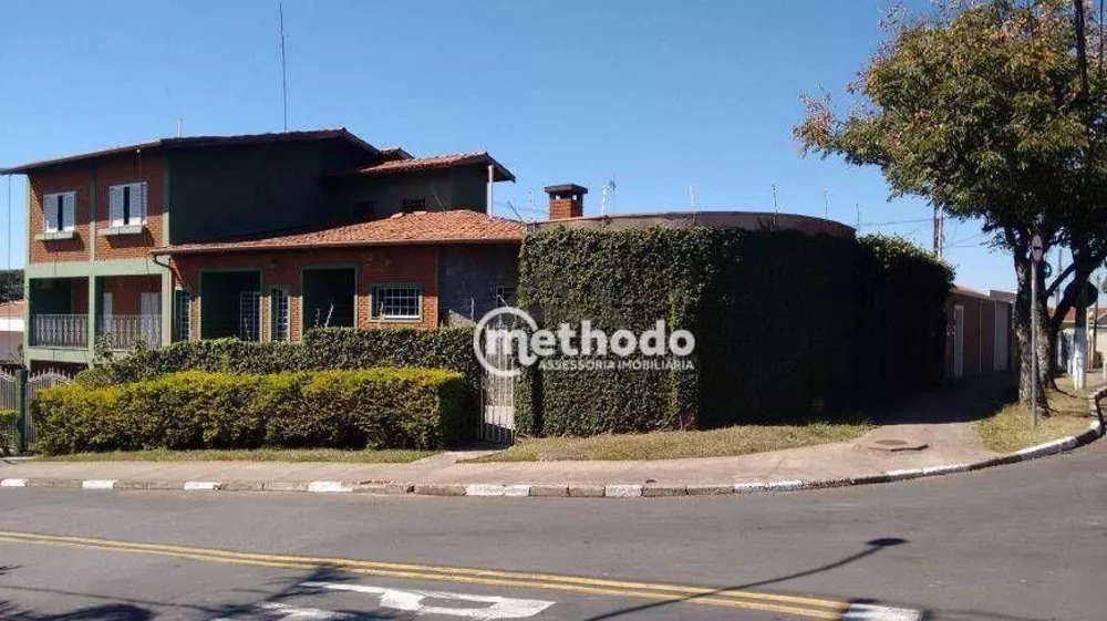 Casa à venda com 5 quartos, 400m² - Foto 1