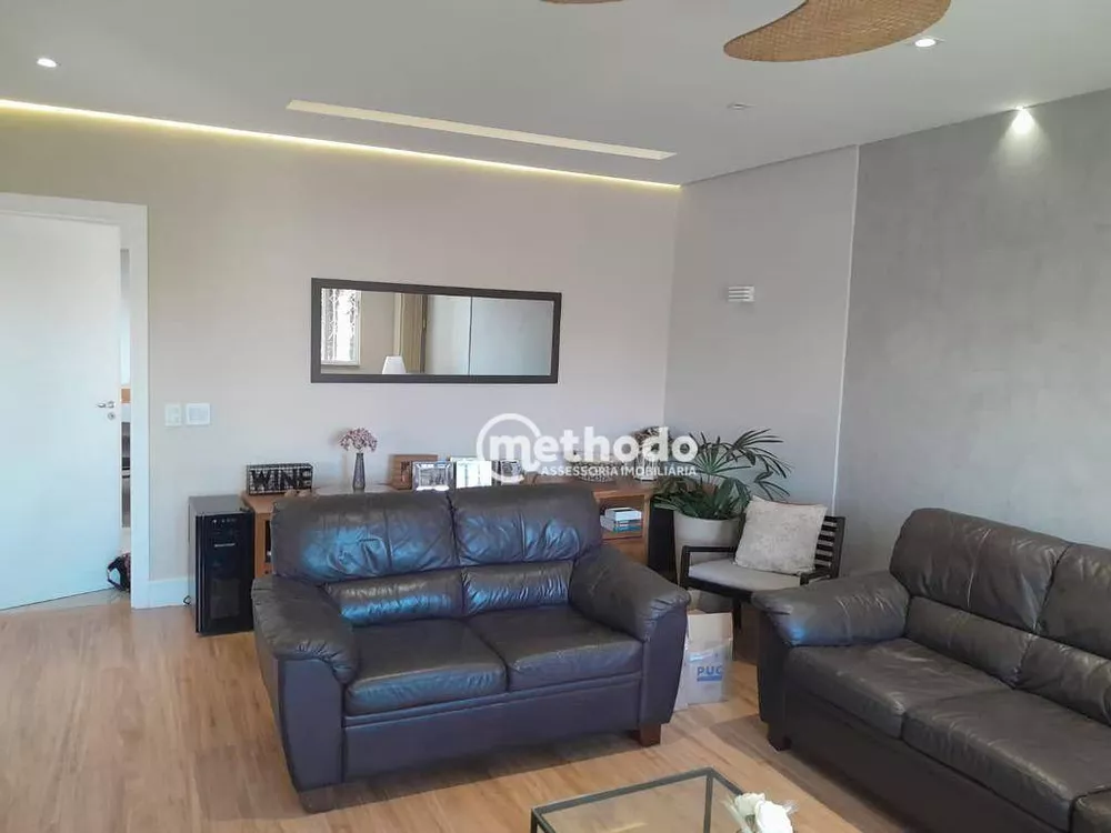 Casa à venda com 3 quartos, 201m² - Foto 1