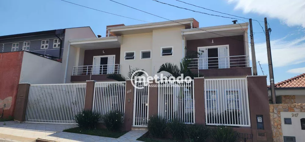 Casa à venda com 4 quartos, 330m² - Foto 1