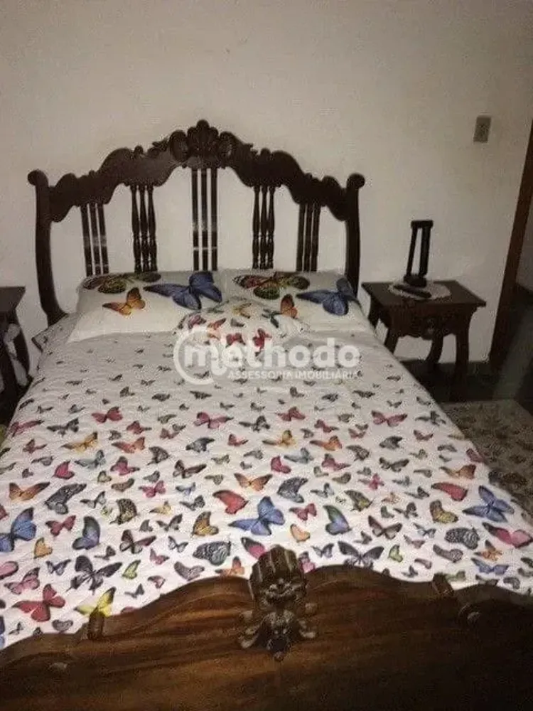 Chácara, 3 quartos, 2400 m² - Foto 1