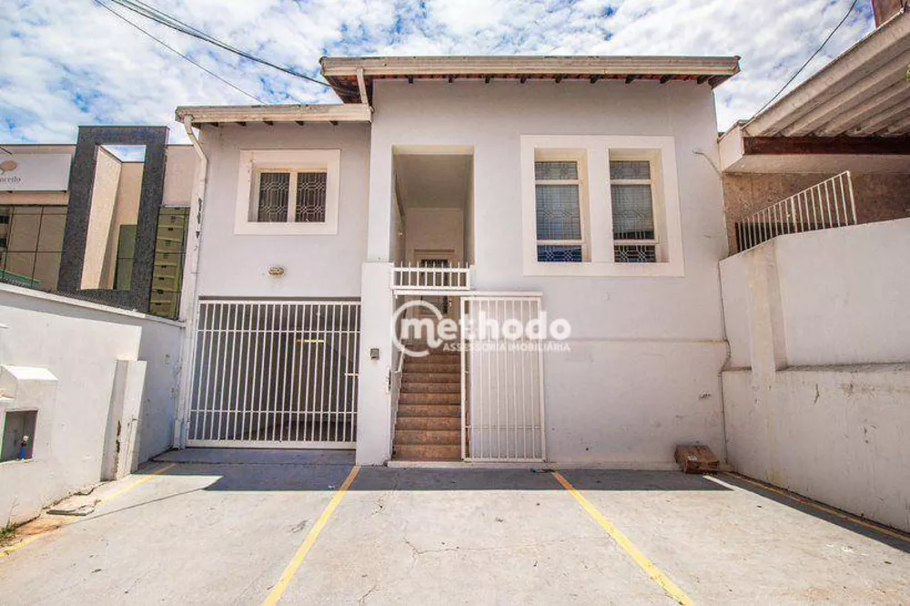 Casa à venda e aluguel com 6 quartos, 155m² - Foto 1