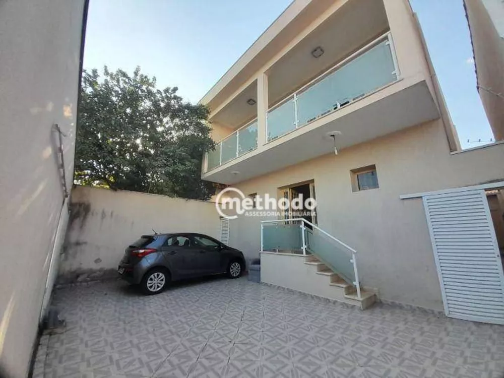 Casa à venda com 6 quartos, 250m² - Foto 2