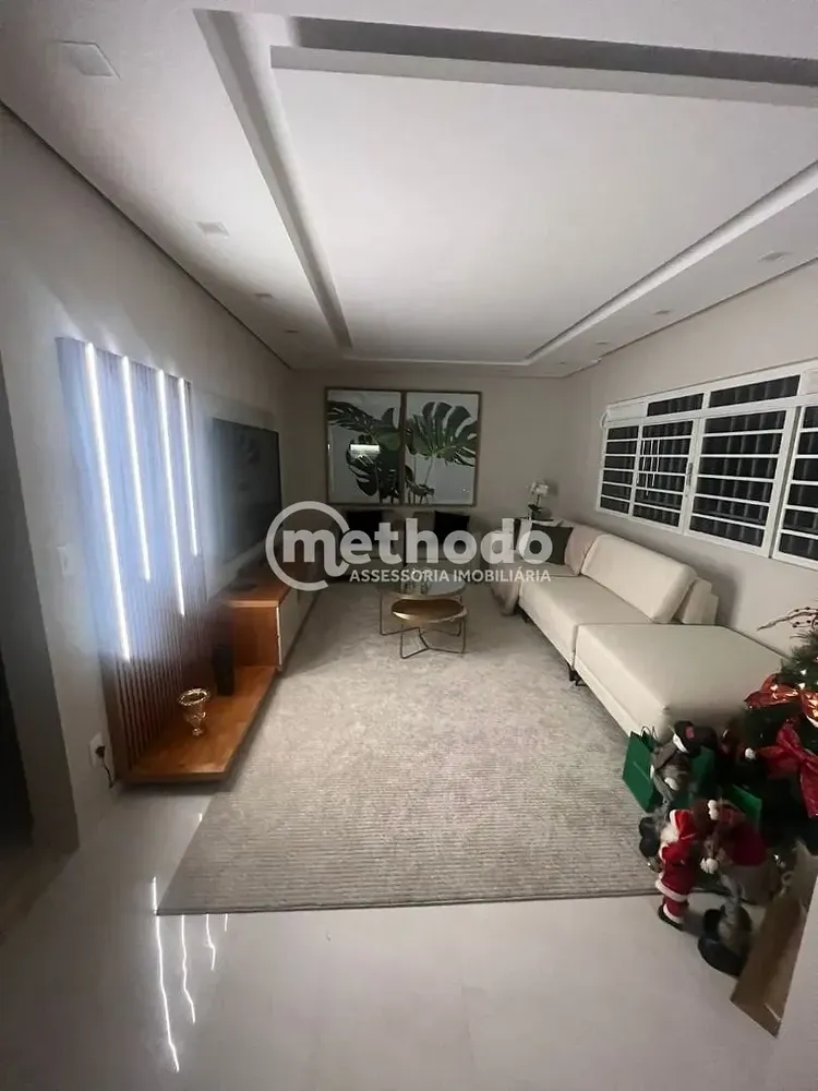 Casa, 3 quartos, 285 m² - Foto 1