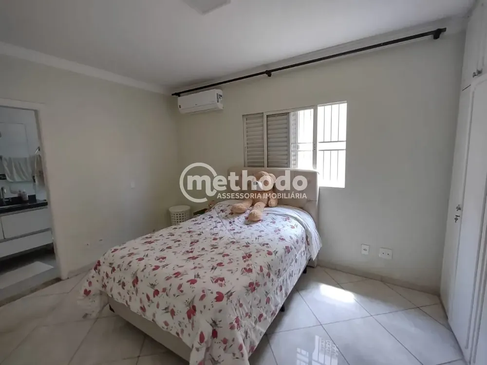 Casa, 3 quartos, 225 m² - Foto 1