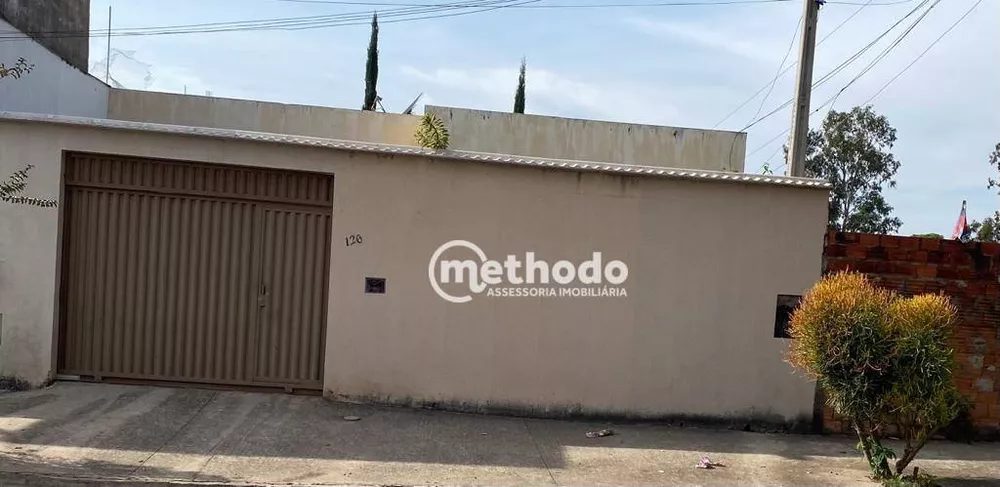 Casa à venda com 2 quartos, 100m² - Foto 1