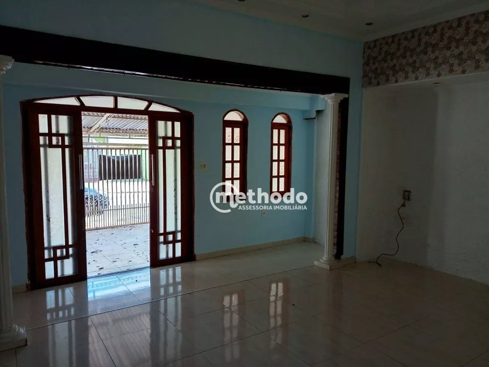 Casa à venda com 3 quartos, 135m² - Foto 1