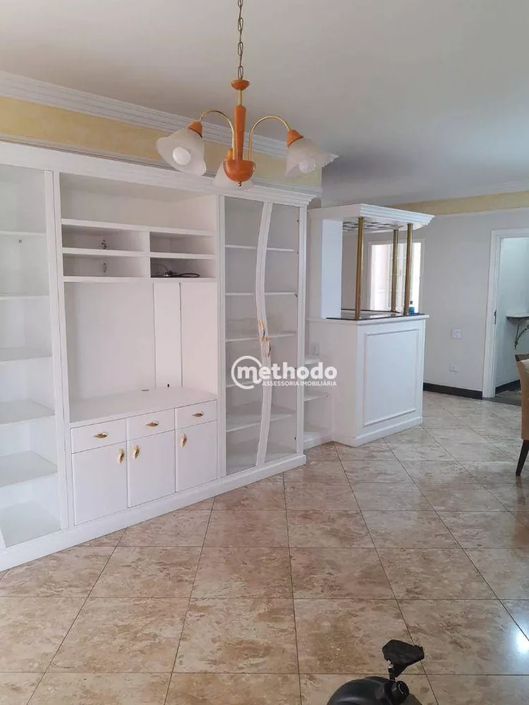 Apartamento à venda com 3 quartos, 237m² - Foto 1