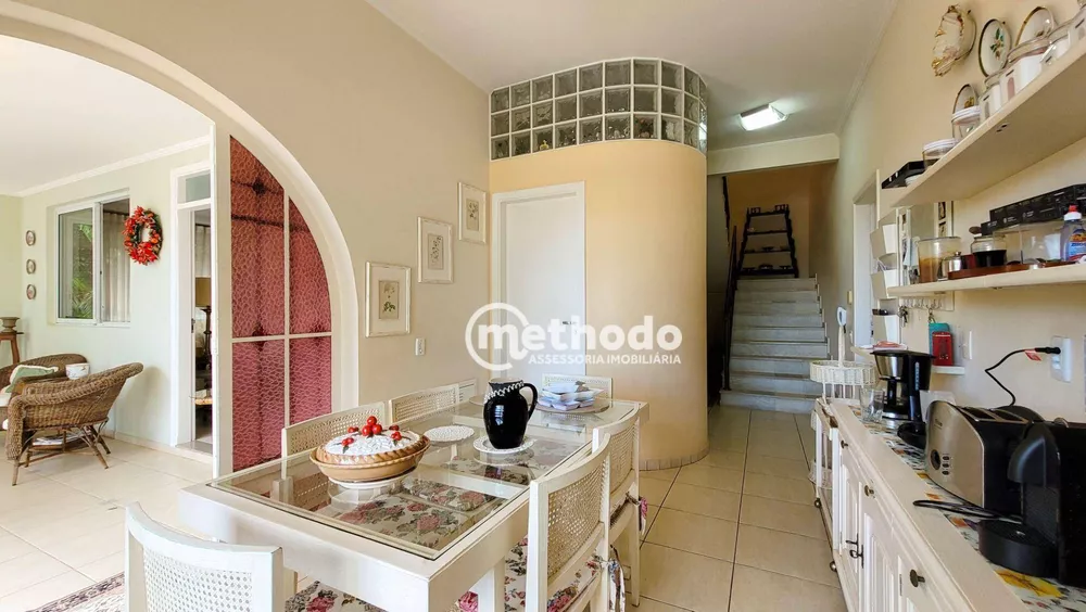 Casa de Condomínio à venda com 4 quartos, 288m² - Foto 3