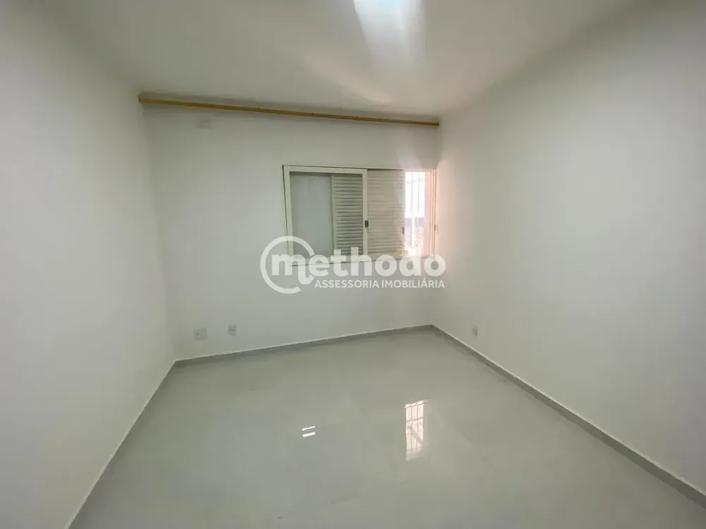 Casa, 4 quartos, 244 m² - Foto 1