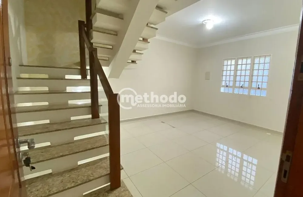 Casa, 3 quartos, 230 m² - Foto 3