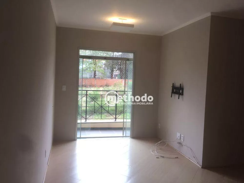 Apartamento à venda com 3 quartos, 70m² - Foto 2