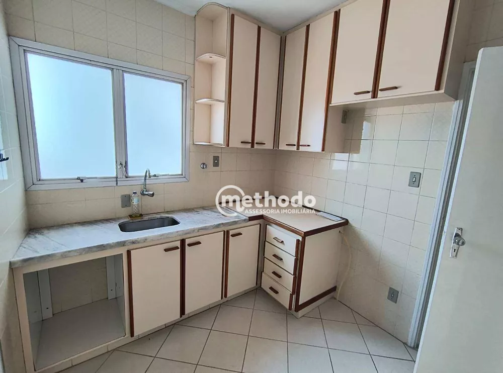 Apartamento à venda com 2 quartos, 70m² - Foto 3