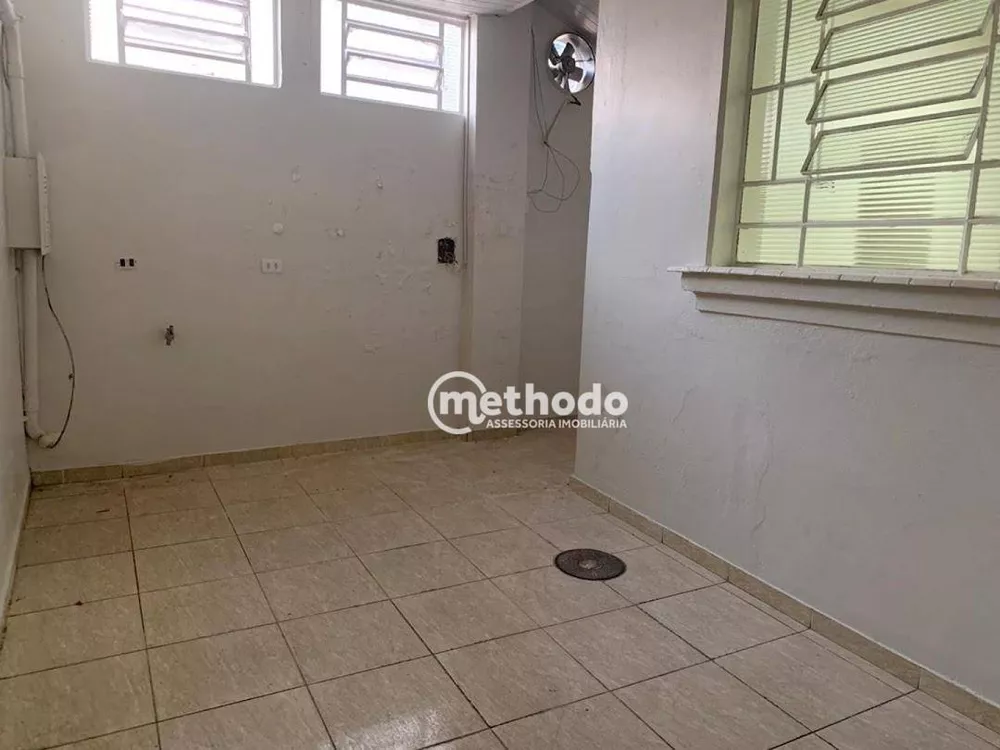 Casa à venda com 3 quartos, 243m² - Foto 3