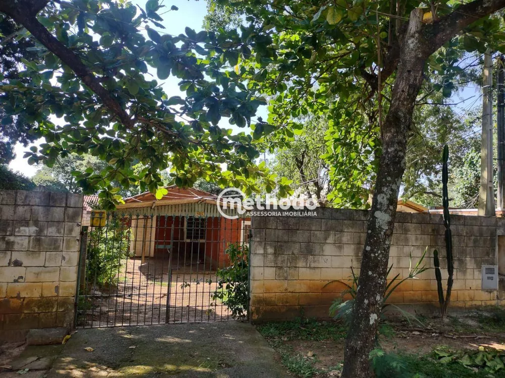 Casa à venda com 2 quartos, 200m² - Foto 1