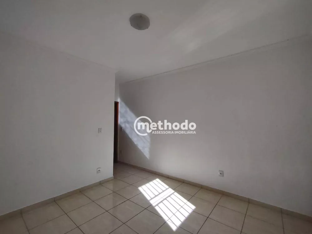 Casa à venda com 2 quartos, 90m² - Foto 4