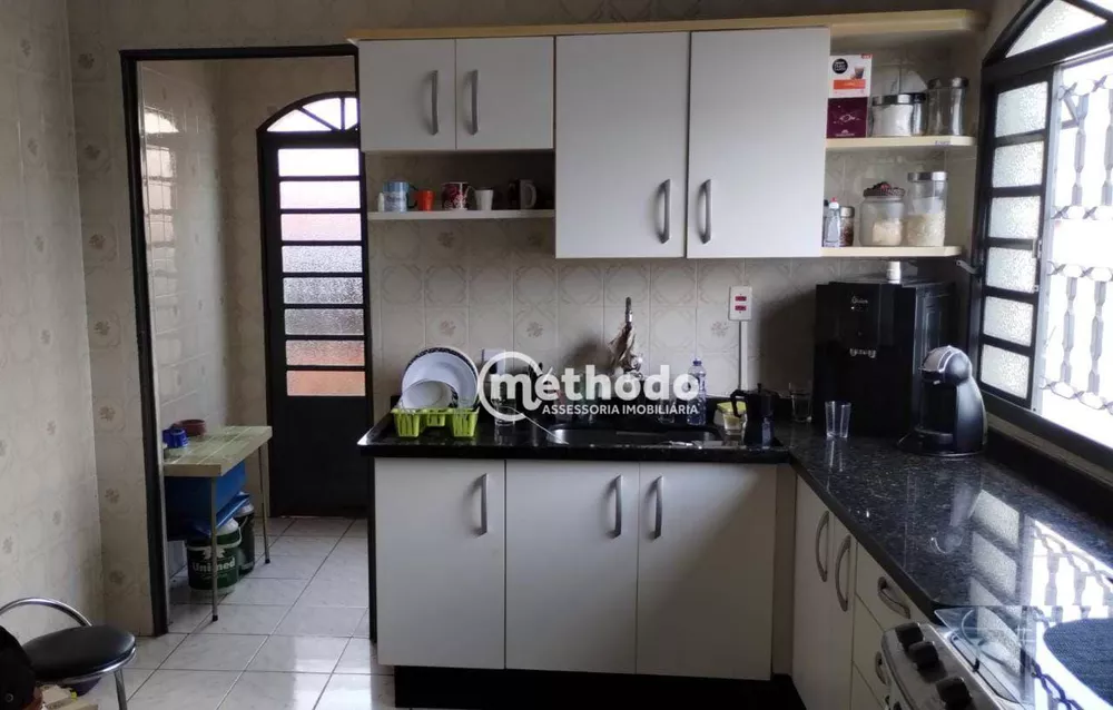 Casa à venda com 3 quartos, 196m² - Foto 3