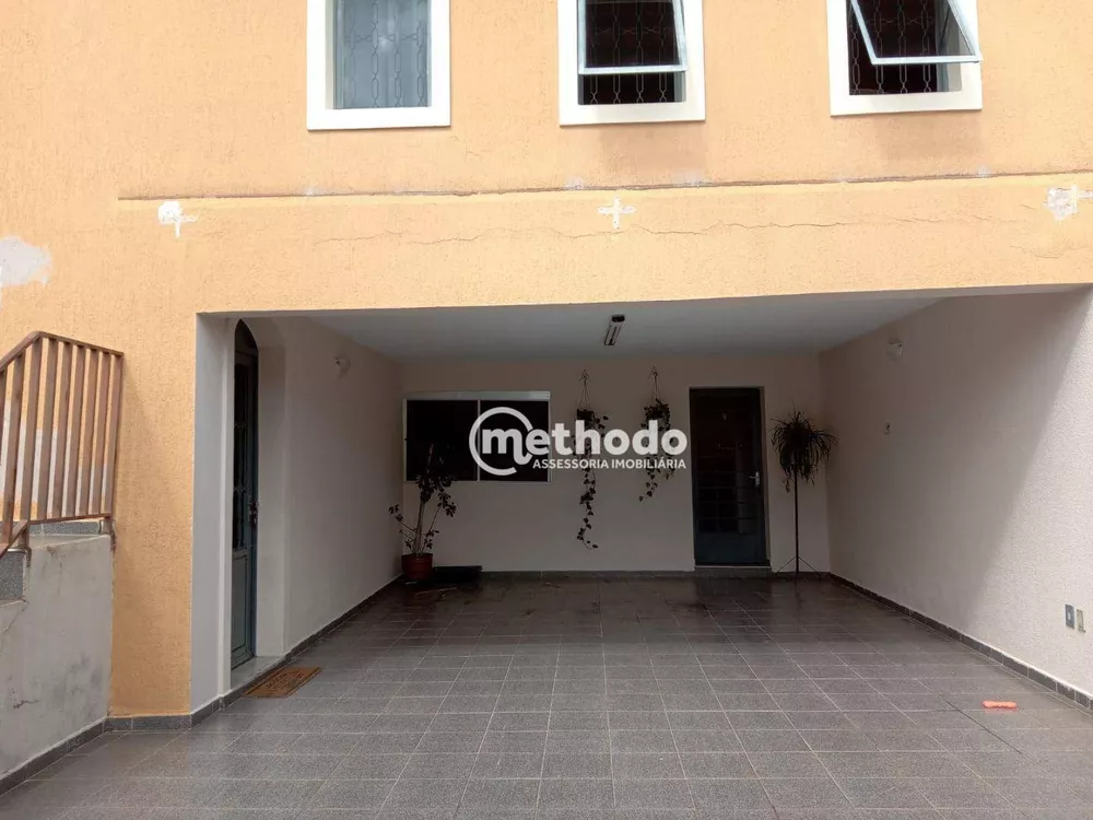 Casa à venda com 3 quartos, 196m² - Foto 2