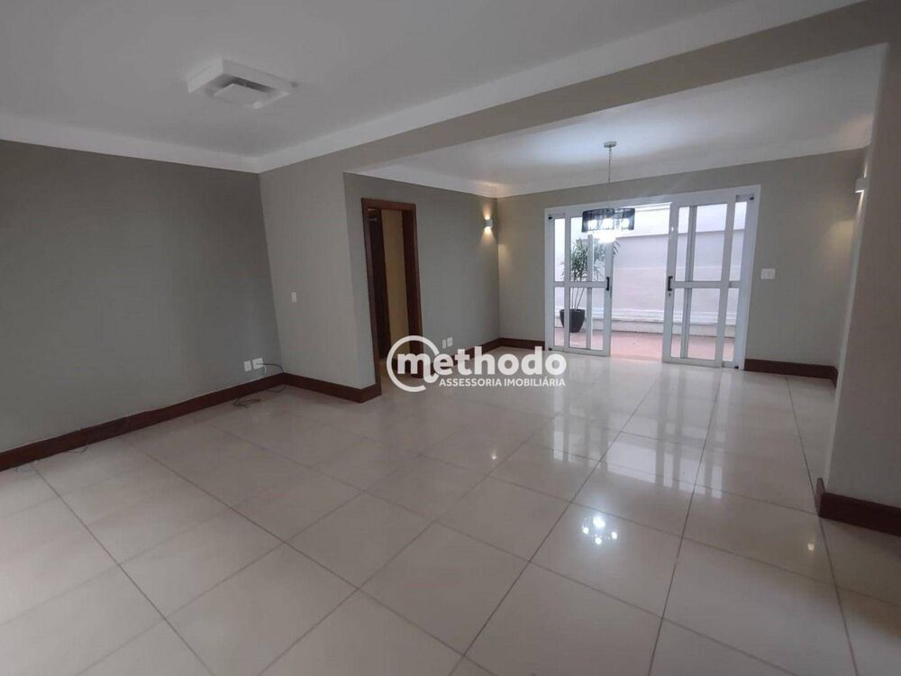 Casa de Condomínio à venda com 5 quartos, 346m² - Foto 2