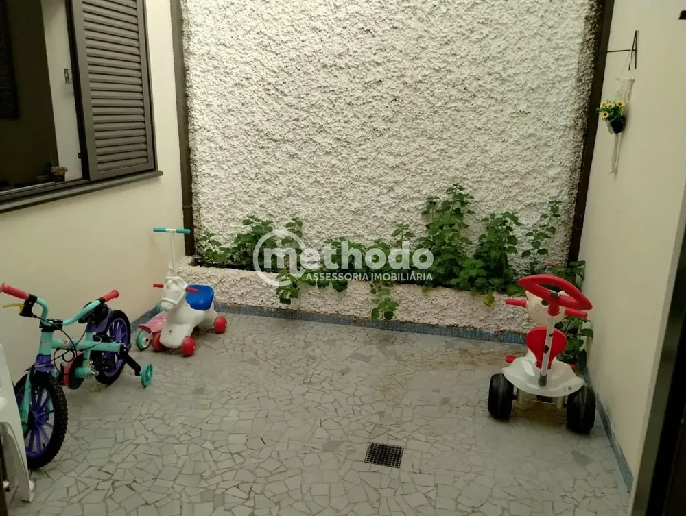 Casa, 3 quartos, 196 m² - Foto 1