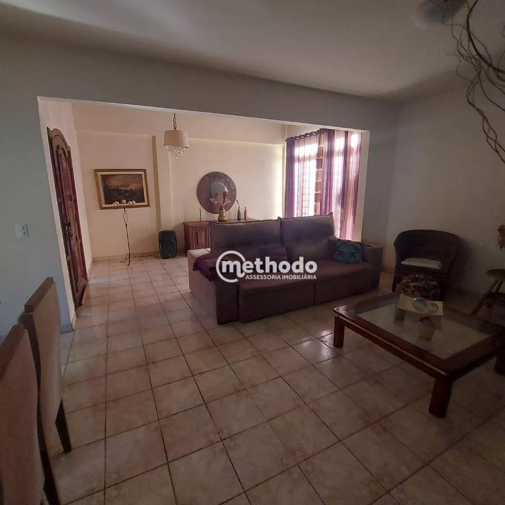 Casa à venda com 3 quartos, 200m² - Foto 3