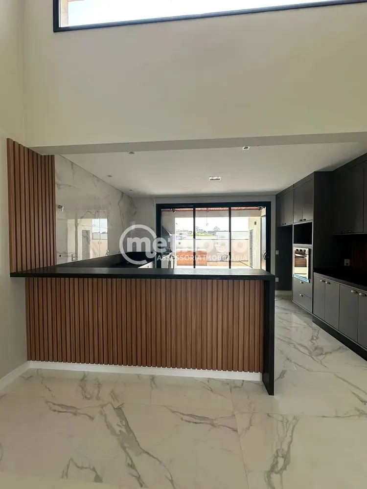 Casa, 3 quartos, 187 m² - Foto 1