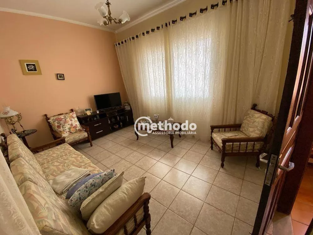 Casa à venda com 3 quartos, 185m² - Foto 1