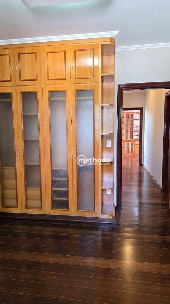 Casa à venda com 3 quartos, 350m² - Foto 26