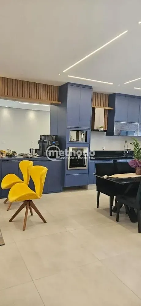 Casa, 3 quartos, 211 m² - Foto 2