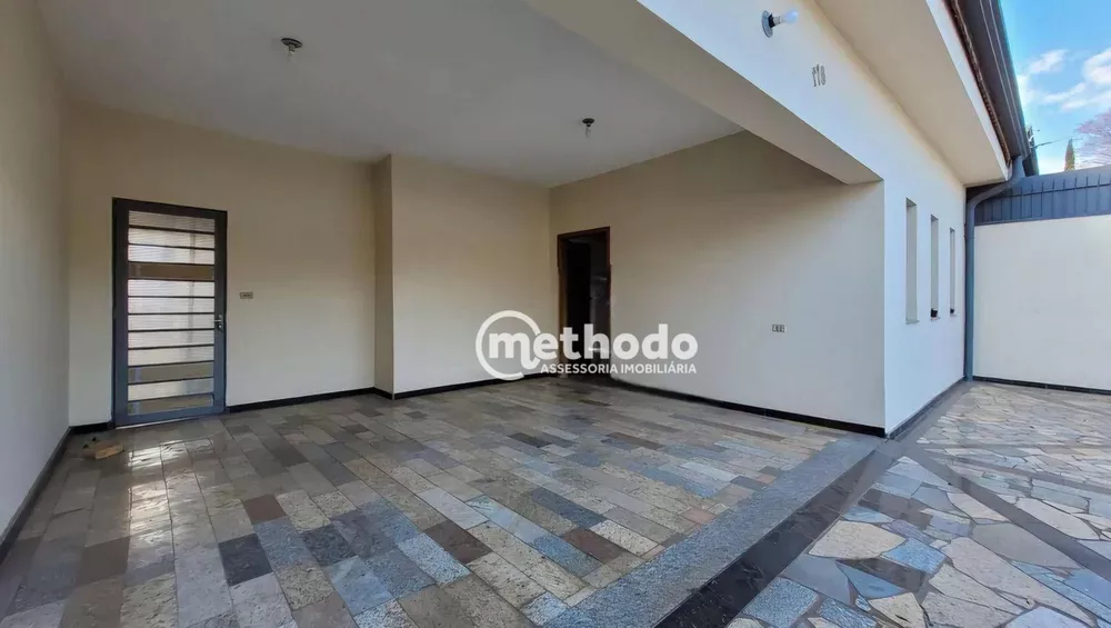 Casa à venda com 3 quartos, 250m² - Foto 3