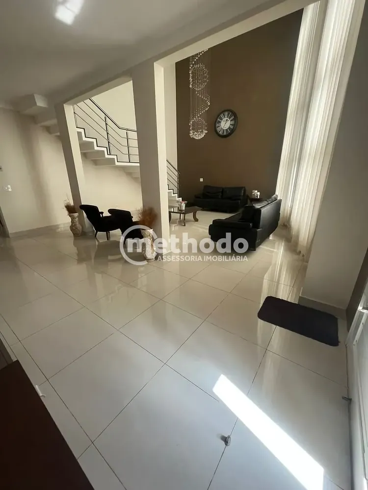 Casa, 3 quartos, 252 m² - Foto 1