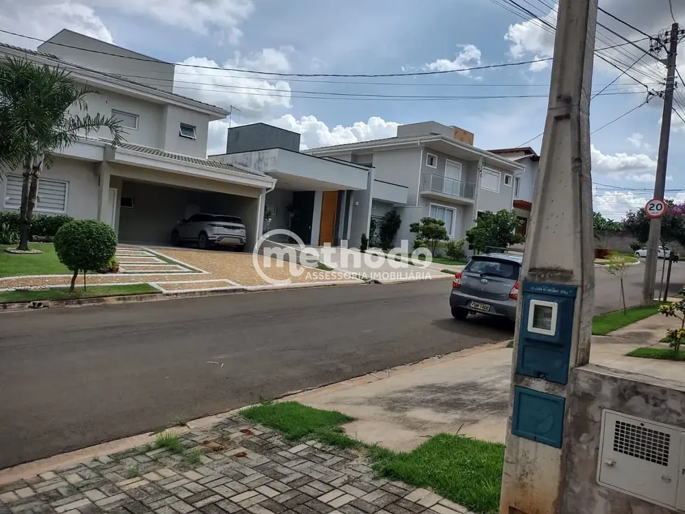 Casa, 3 quartos, 313 m² - Foto 1