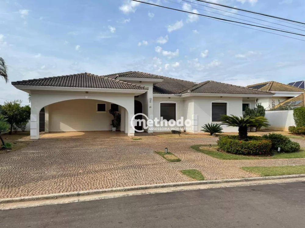 Casa de Condomínio à venda com 4 quartos, 359m² - Foto 2